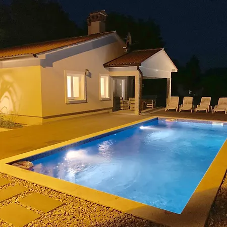 Meadow For 6 Persons Near Labin - Rabac With 28 M2 Heated Pool & Kids Playground Ružići