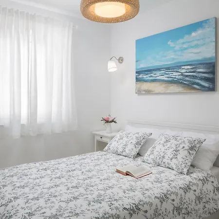 Villa Meadow For 6 Persons Near Labin - Rabac With 28 M2 Heated Pool & Kids Playground *